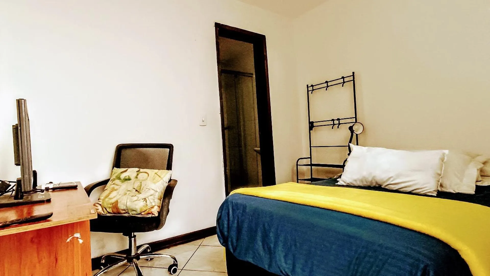 Art And Vitality House Direccion Correcta Calle 24A Bis No 44A 52 Bogota Bed & Breakfast