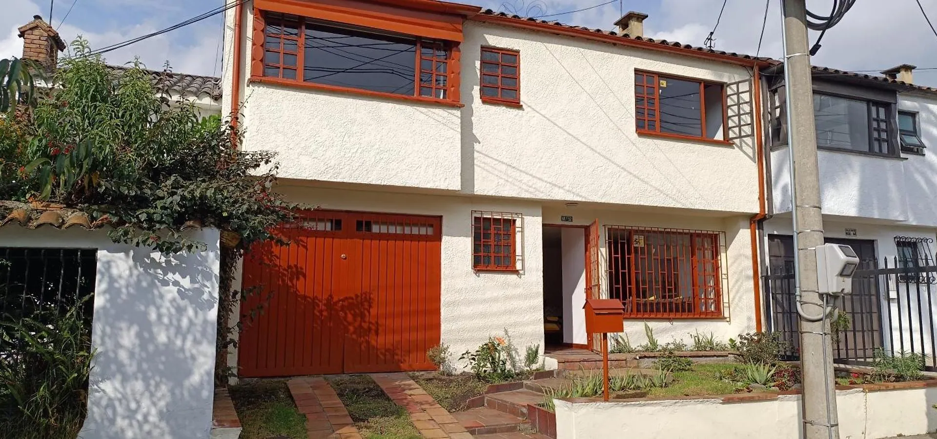 Art And Vitality House Direccion Correcta Calle 24A Bis No 44A 52 Bogota 0*,  Colombia