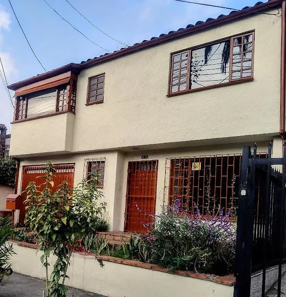 Bed & Breakfast Art And Vitality House Direccion Correcta Calle 24A Bis No 44A 52 Bogota Colombia
